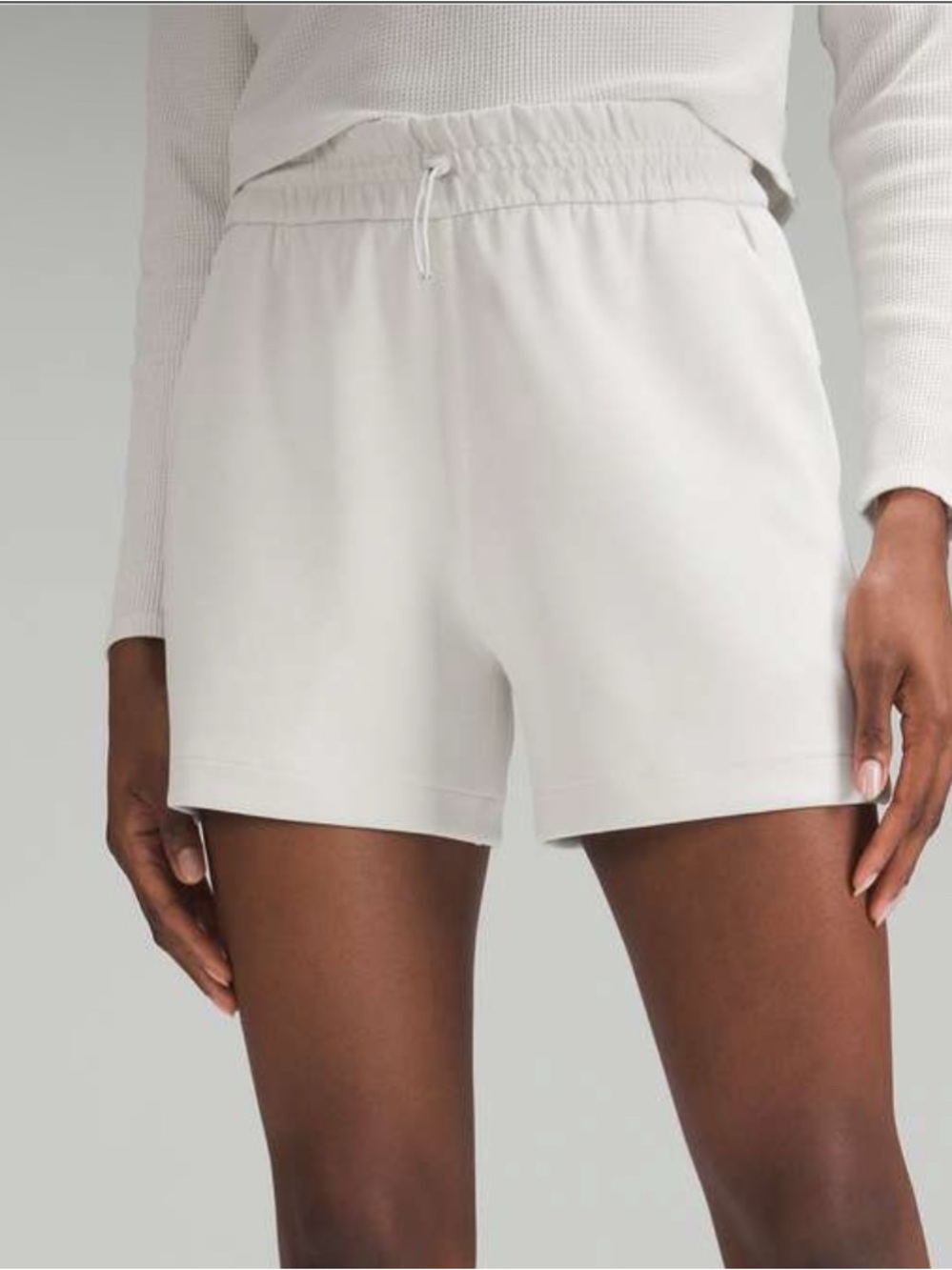 Lululemon Softstreme High-Rise Short 4” Athletic Shorts Women’s- Size 4